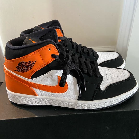 AIR JORDAN 1 MID SHATTERED BACKBOARD - Picture 9 of 14